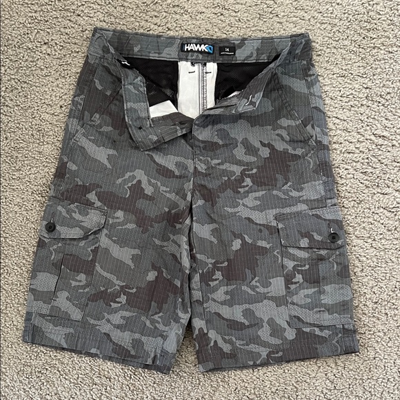 Tony Hawk kids Dark Gray Camo Cargo Shorts - Picture 1 of 1